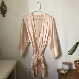 vintage victoria’s secret robe